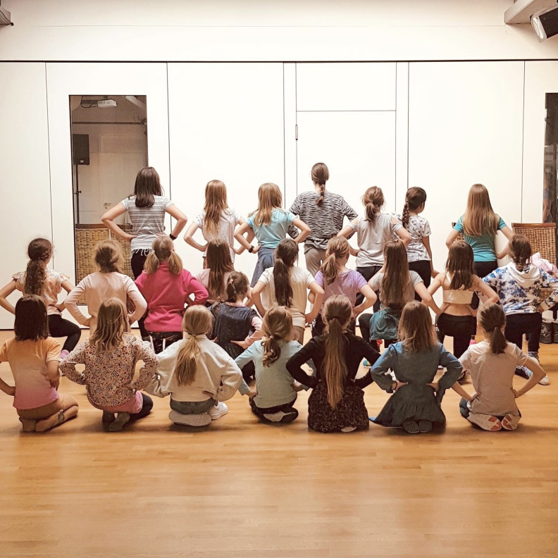 Bild aus dem Kindertanzunterricht